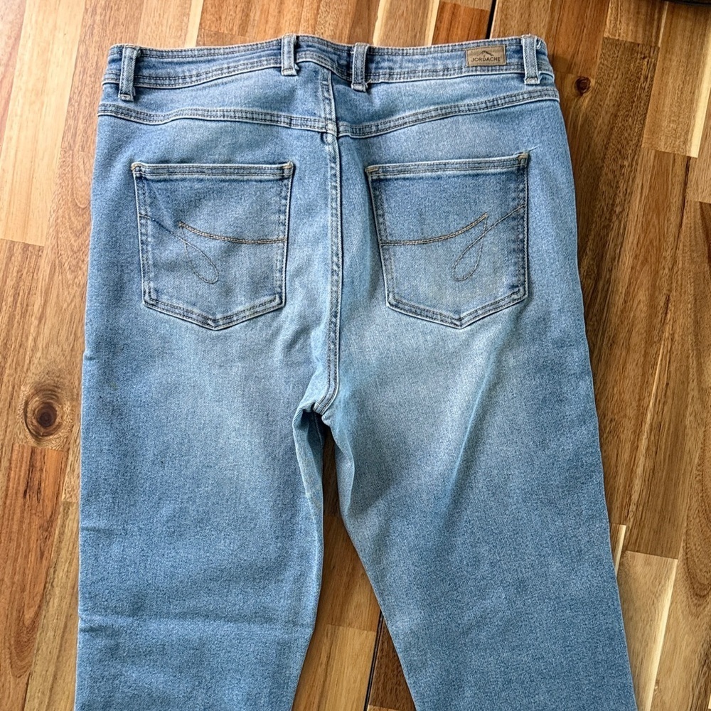 Jordache Sky Blue High Rise Curvy Mom Jeans - Size 12 - Picture 9 of 13